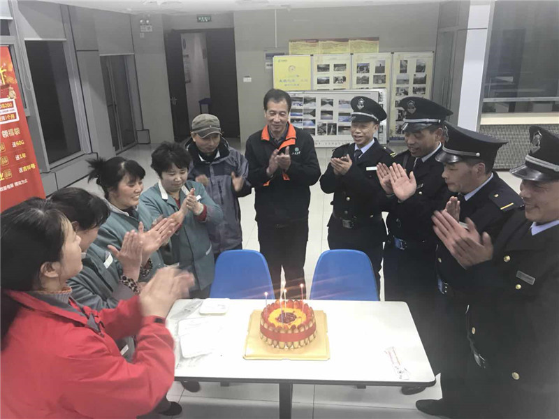 唱生日快樂歌.jpg