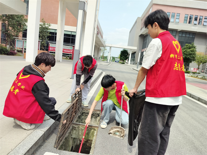 雨水井清理3.jpg