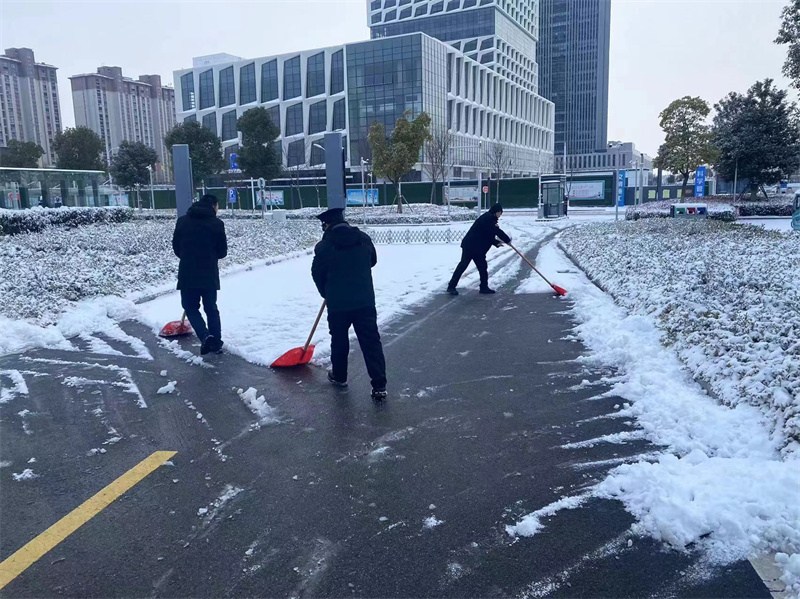 保安條線鏟雪.jpg